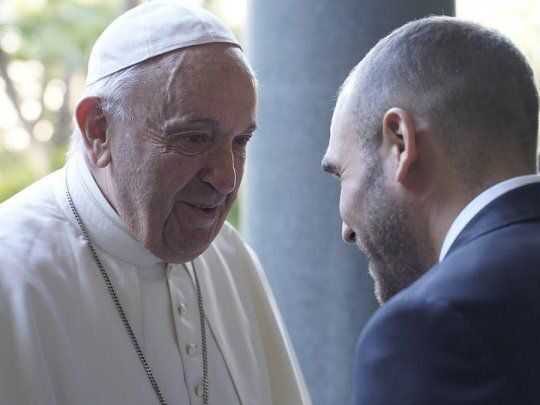 Martín Guzmán se reunió con el papa Francisco en el Vaticano