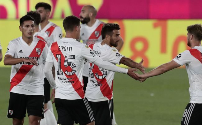 Diez jugadores dieron positivo de COVID en River: se suspendió la concentración
