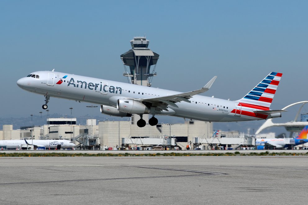 American Airlines anunció que comprará acciones en la low cost local JetSmart: qué implica para los pasajeros argentinos