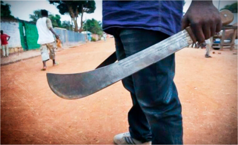 Machetearon a un JOVEN y fueron DETENIDOS￼