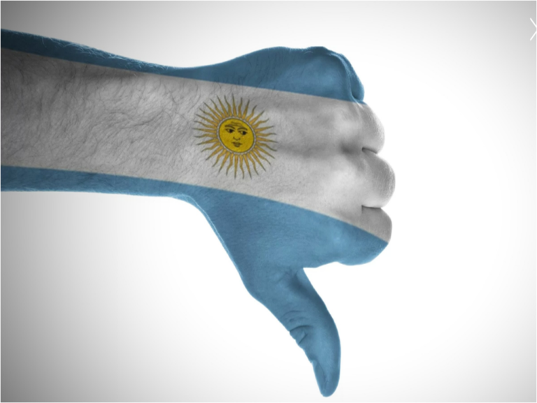 El oscuro pronóstico de Goldman Sachs para Argentina en 2022: devaluación y poca confianza en acuerdo con el FMI