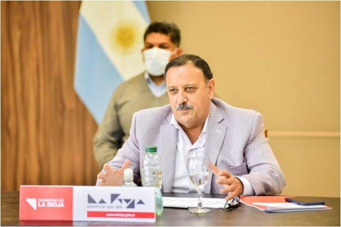 Quintela ratificó su apoyo a la negociación con el FMI: «Acuerdo sí, ajuste no»￼