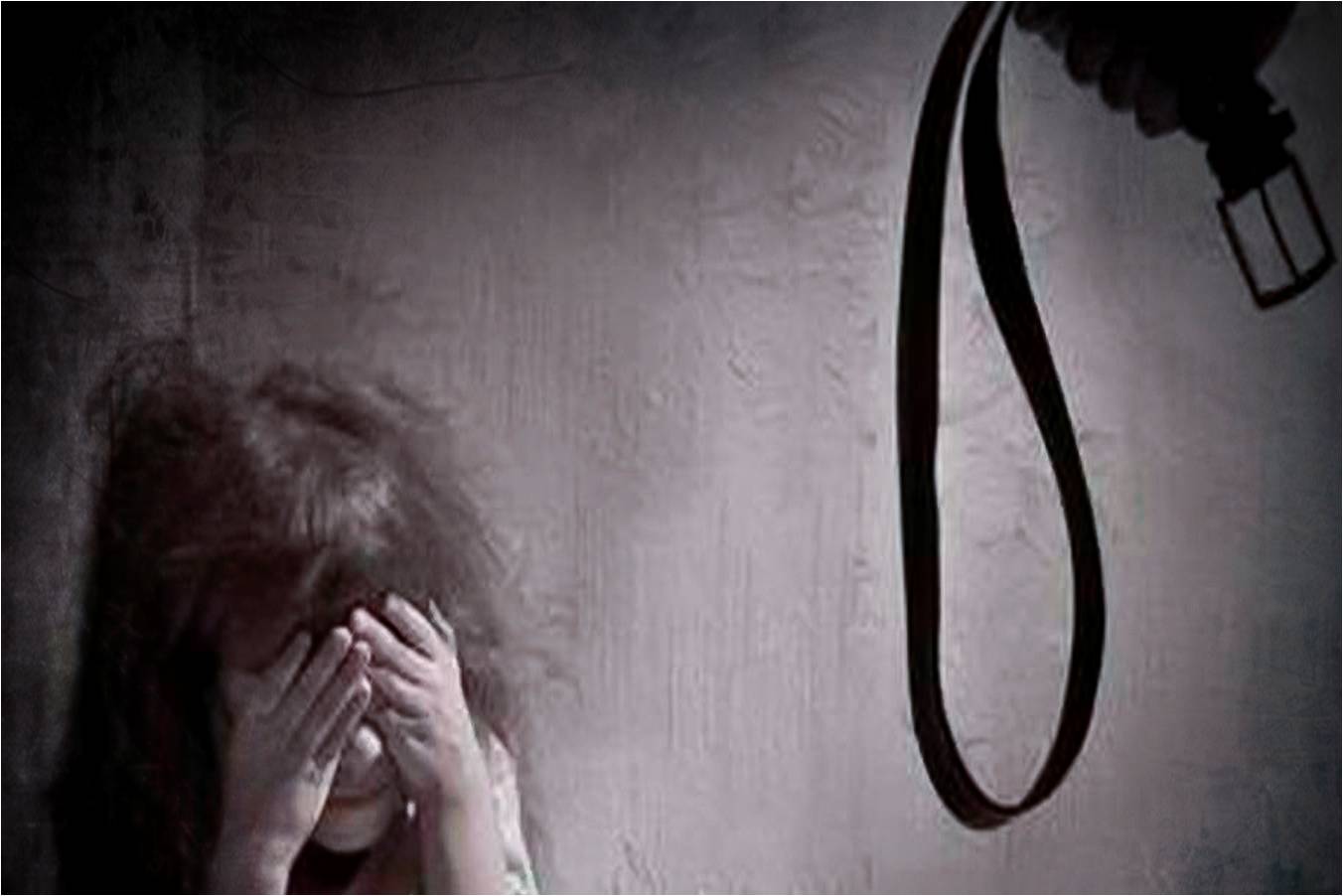 Salteña DETENIDA por GOLPEAR a su HIJAS “las niñas de 7 y 10 años se presentaron ante la Comisaría para pedir auxilio”￼