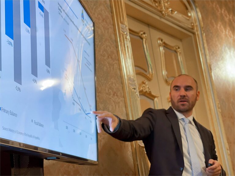 Por qué Martín Guzmán pasa la gorra para el FMI y arma el blindaje ‘anti incumplimiento’