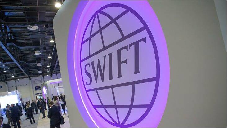 Qué implica para Rusia que Ucrania busque expulsarlo del Swift y por qué en Europa temen consecuencias
