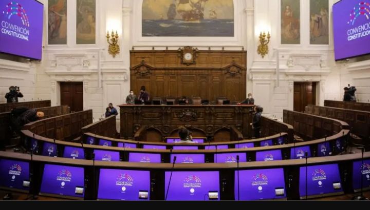 El rechazo a la propuesta de la nueva Constitución aumenta en Chile