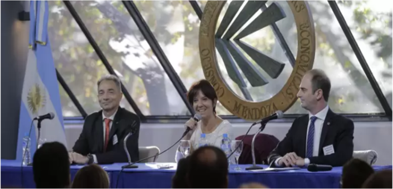 Marcó del Pont: «Detrás del planteo anti impuestos está el desprecio por el Estado y las políticas públicas»