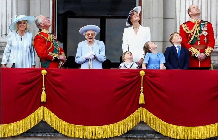 Reino Unido: comenzaron los festejos por el jubileo de la reina Isabel II