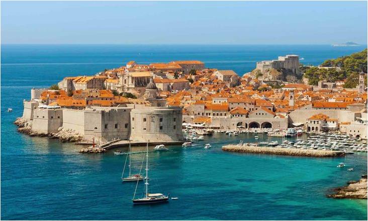 Un nuevo país ingresa a la zona euro: cómo impactará en el turismo