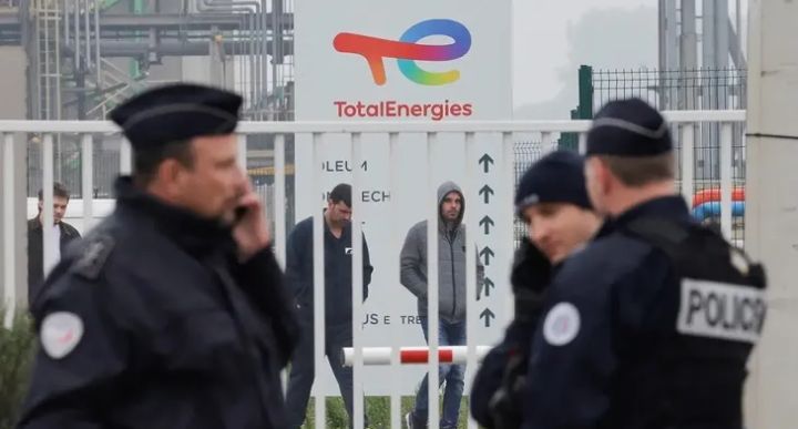 Huelga y desabastecimiento en Francia: requisan al personal de un depósito de TotalEnergies