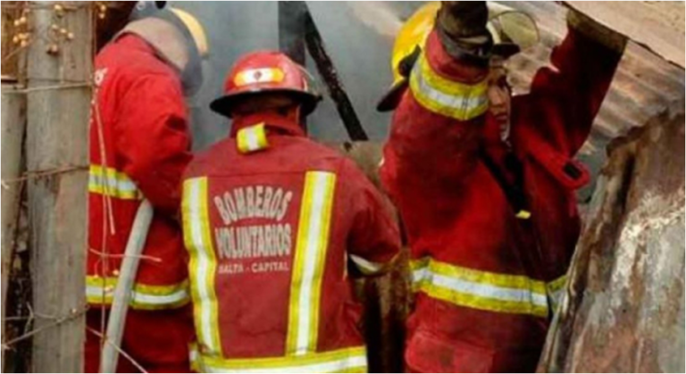 ¡No abandonemos a nuestros héroes! Inician una colecta para ayudar a los bomberos que no dan abasto