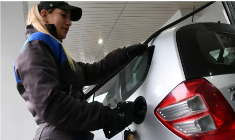 Desde hoy aumentaron 4% los precios del gasoil y las naftas en todo el país