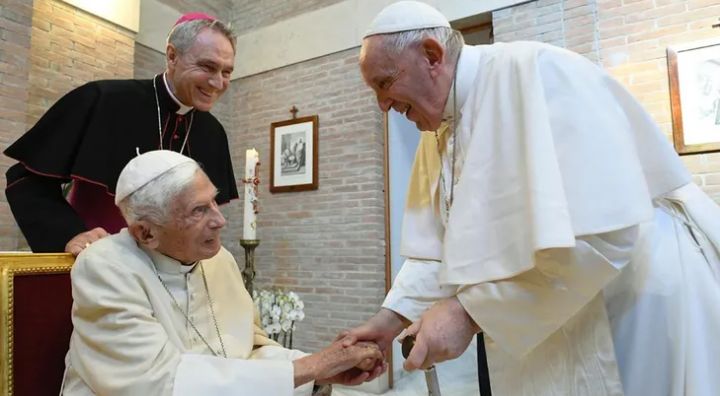 «Rompió su corazón»: por qué empeoró la relación entre Francisco y Benedicto