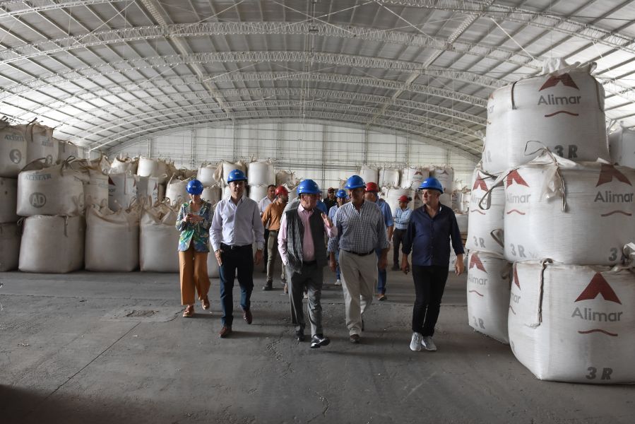 El vicegobernador Marocco recorrió la productora de porotos ALIMAR