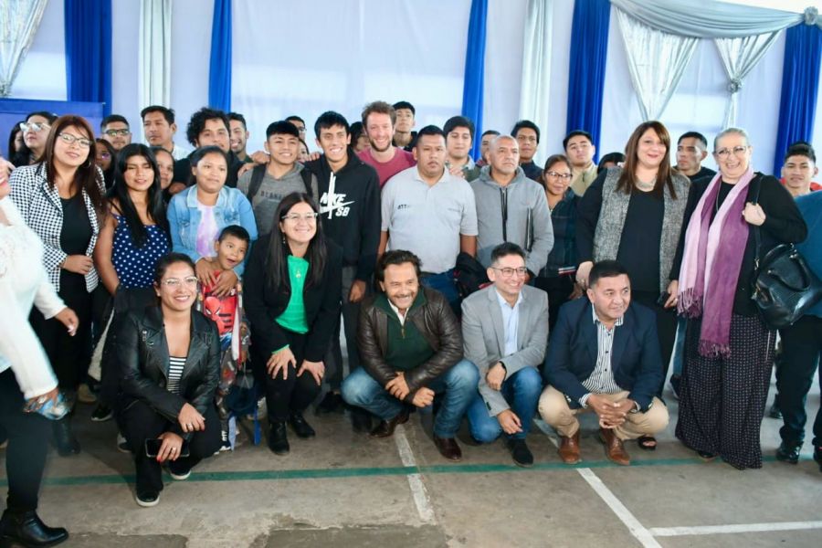 El gobernador Sáenz inauguró el ciclo lectivo 2024 de la sede Upateco en Rosario de Lerma