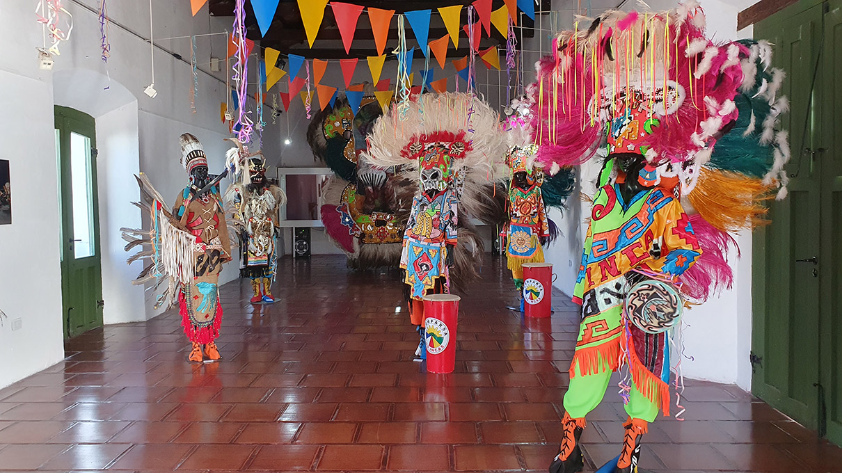 Invitan a visitar la muestra «Las Comparsas, la fiesta más popular: Los Incas»