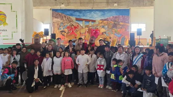 El Gobierno y la Minera Posco entregaron kits escolares a más de 400 alumnos de San Antonio de los Cobres