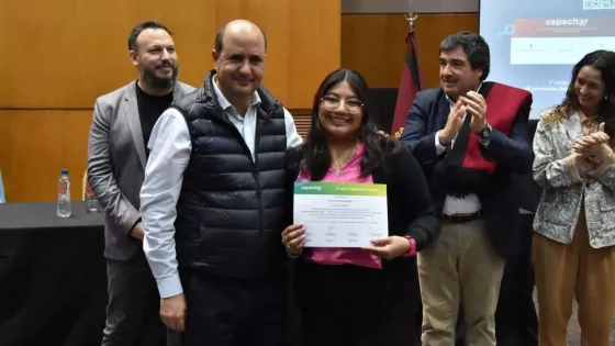 103877-mas-de-un-centenar-de-saltenios-fortalecieron-sus-capacidades-para-el-empleo