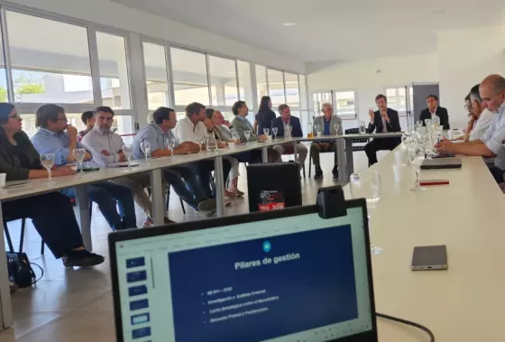 104145-miembros-del-consejo-economico-social-conocieron-la-nueva-logica-del-trabajo-de-seguridad-provincial