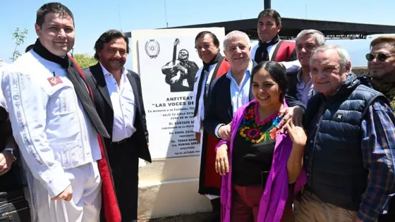 Cerro Aladelta: Sáenz inauguró el nuevo anfiteatro en homenaje a Las Voces de Orán
