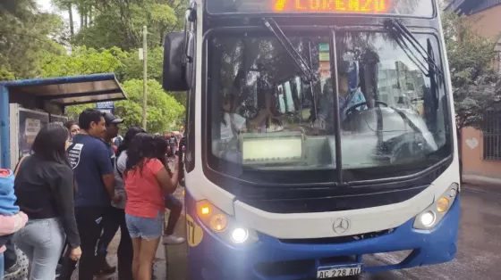 Servicio de colectivos por el feriado nacional de hoy viernes 10 de octubre