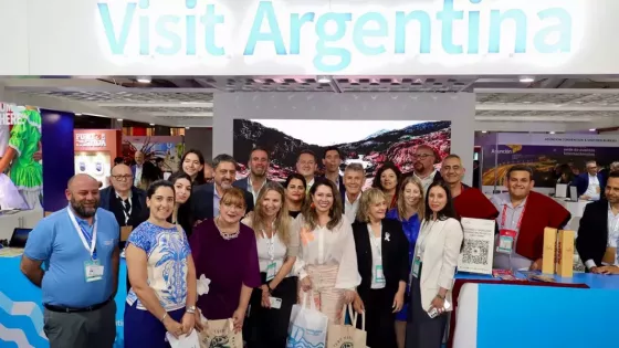 104384-salta-presento-su-oferta-turistica-en-la-feria-internacional-de-turismo-del-paraguay-20251013143453