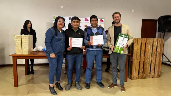 104528-impacto-joven-2025-estudiantes-secundarios-recibieron-los-premios-del-proyecto