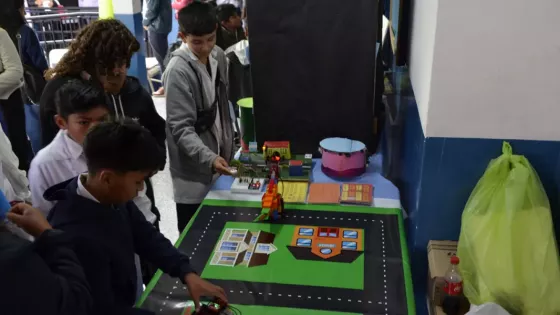 104537-escuelas-primarias-de-la-caldera-muestran-los-resultados-del-trabajo-con-kits-de-robotica