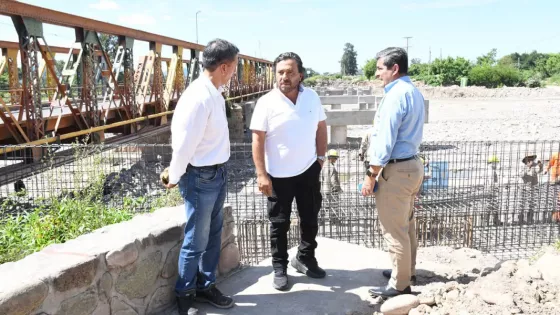 El gobernador Sáenz supervisó la construcción de los nuevos puentes sobre el río Vaqueros y su circunvalación