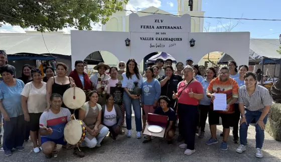 El Gobierno acompañó el inicio de la 45° Feria Artesanal de los Valles Calchaquíes en San Carlos