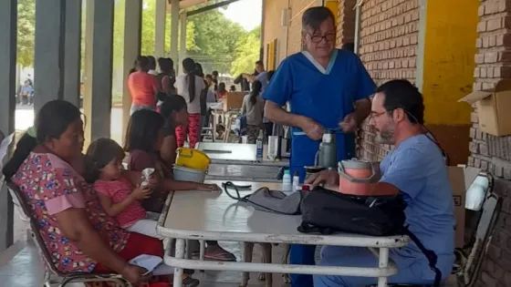 Atención médica a familias originarias