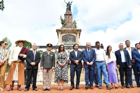El gobernador Sáenz encabezó los actos por el 213° aniversario de la Batalla de Salta