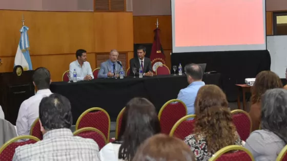 El Gobierno de Salta capacitó a trabajadores de Justicia en Inteligencia Artificial para optimizar la gestión pública