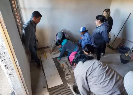 Finalizó la capacitación de contrapisos y ceramista para mujeres de San Antonio de los Cobres