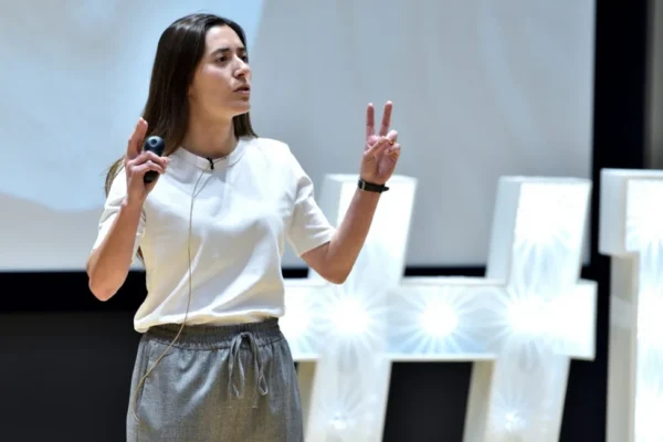 La startup creada por una salteña que busca resolver el estrés financiero en Latinoamérica