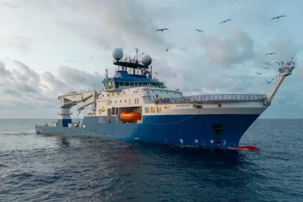 Un pasajero británico en estado crítico es evacuado del crucero